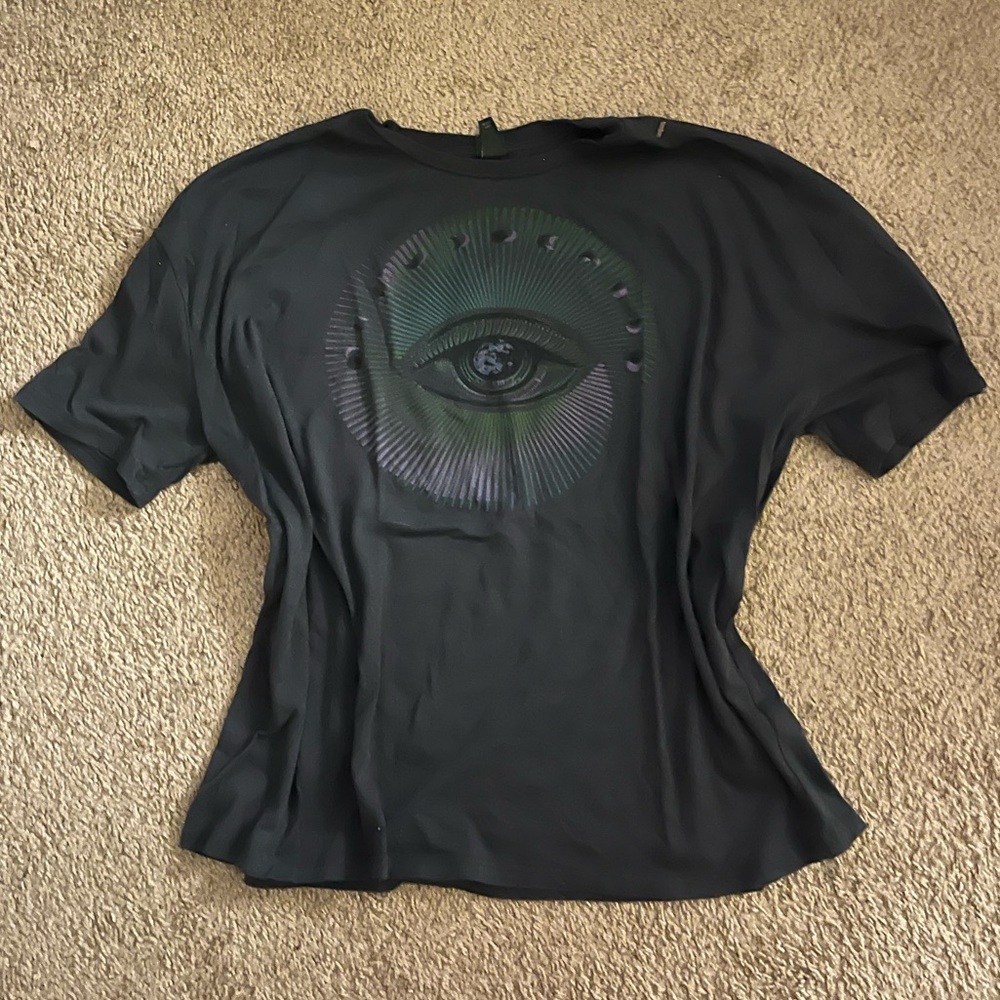 Graphic tee